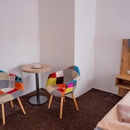 Hotel Zlata Labut Kraliky